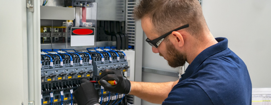 Você conhece as principais regras para a manutenção elétrica industrial?